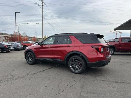 2025 Ford Explorer ST