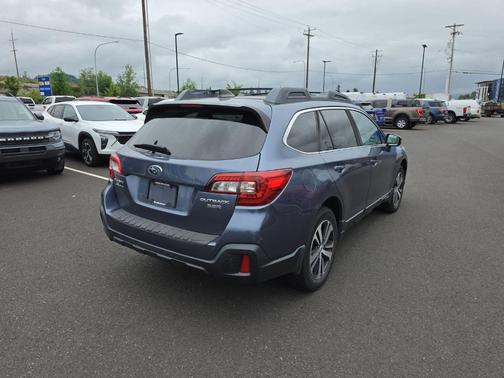 Twilight Blue Metallic 2018 Subaru Outback 3.6R Limited