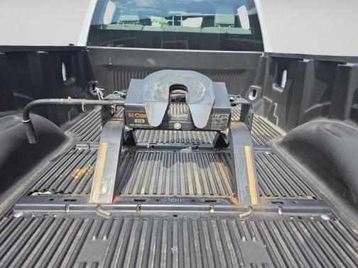 Oxford White 2022 Ford F-250 XL