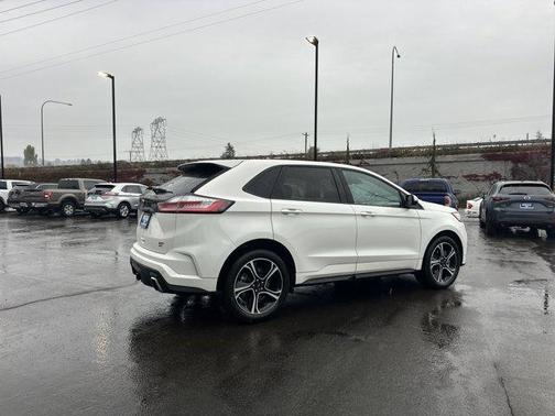 2022 Ford Edge ST