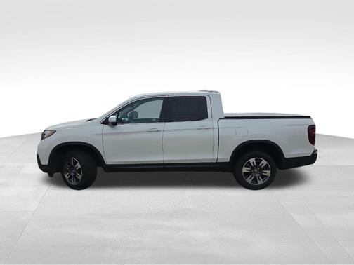 White Diamond Pearl 2017 Honda Ridgeline RTL