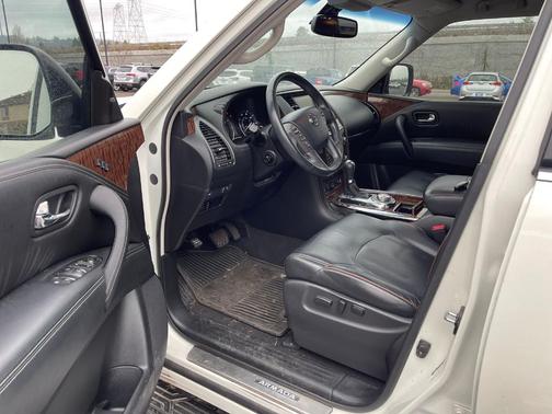 2017 Nissan Armada Platinum