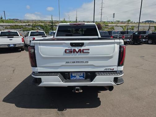 Summit White 2024 GMC Sierra 2500 AT4