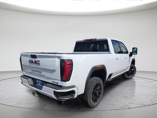 Summit White 2024 GMC Sierra 2500 AT4