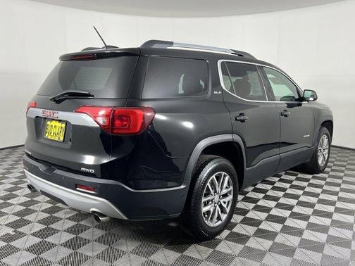 2019 GMC Acadia SLE-2