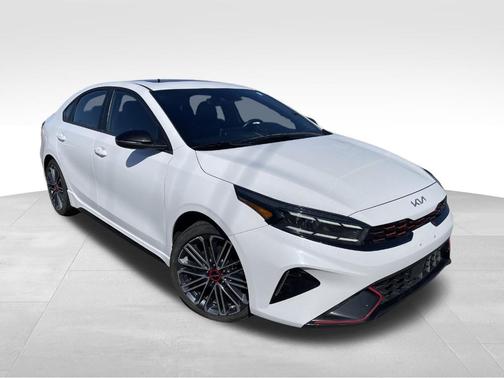Snow White Pearl 2024 Kia Forte GT