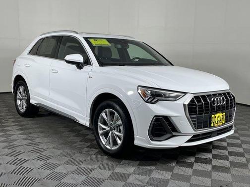 2024 Audi Q3 45 S line Premium