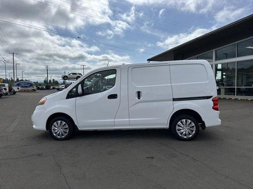 2021 Nissan NV200 SV