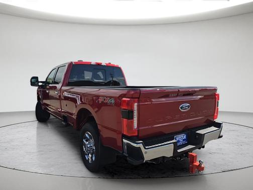 Ruby Red Metallic Tinted Clearcoat 2025 Ford F-350 Lariat Super Duty
