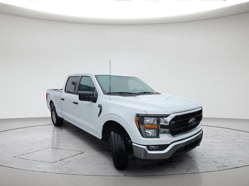 Oxford White 2023 Ford F-150 XLT