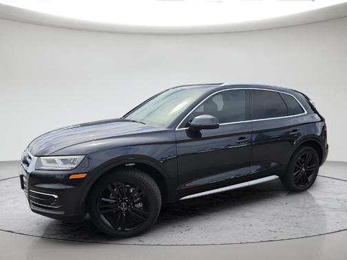 Moonlight Blue Metallic 2020 Audi Q5 45 Prestige