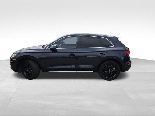 Moonlight Blue Metallic 2020 Audi Q5 45 Prestige
