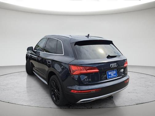 Moonlight Blue Metallic 2020 Audi Q5 45 Prestige