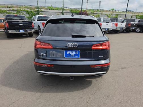Moonlight Blue Metallic 2020 Audi Q5 45 Prestige