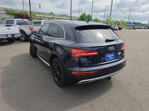 Moonlight Blue Metallic 2020 Audi Q5 45 Prestige