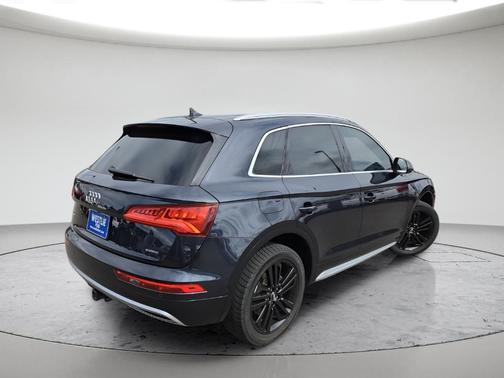 Moonlight Blue Metallic 2020 Audi Q5 45 Prestige