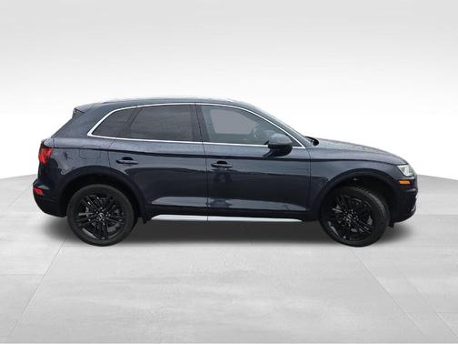 Moonlight Blue Metallic 2020 Audi Q5 45 Prestige