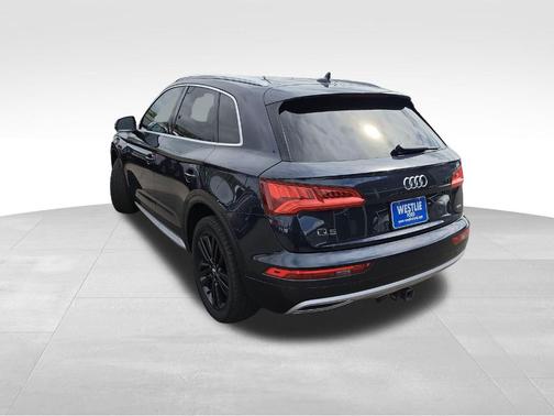 Moonlight Blue Metallic 2020 Audi Q5 45 Prestige