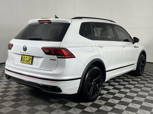 2024 Volkswagen Tiguan 2.0T SE R-Line Black