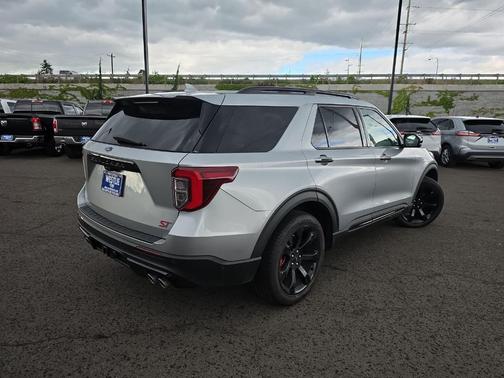 Iconic Silver Metallic 2020 Ford Explorer ST
