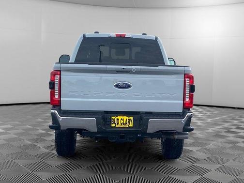 2025 Ford F-350 Lariat Super Duty