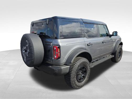 Carbonized Gray Metallic 2024 Ford Bronco Wildtrak