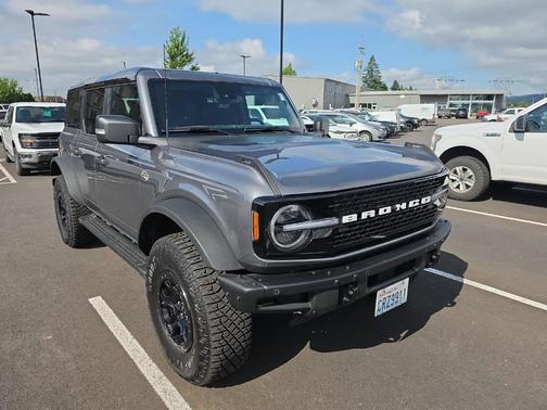 Carbonized Gray Metallic 2024 Ford Bronco Wildtrak