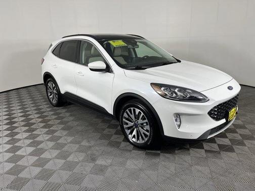 2022 Ford Escape Titanium Hybrid