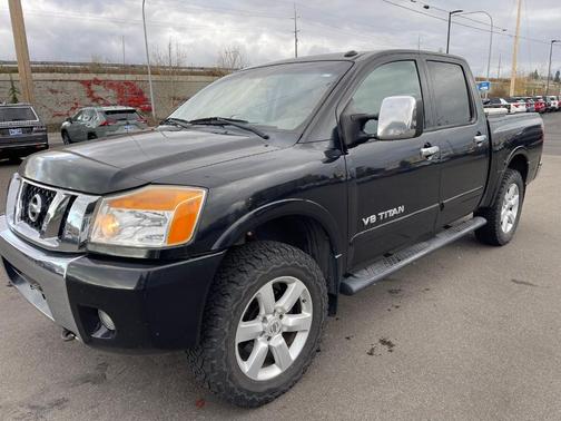 2010 Nissan Titan LE
