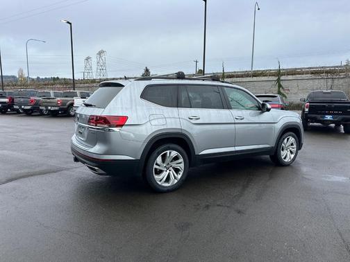 2022 Volkswagen Atlas 3.6L SE w/Technology