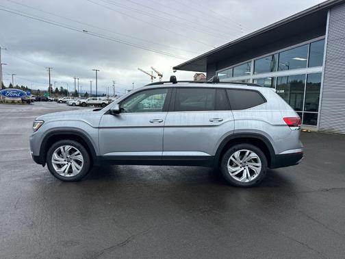 2022 Volkswagen Atlas 3.6L SE w/Technology