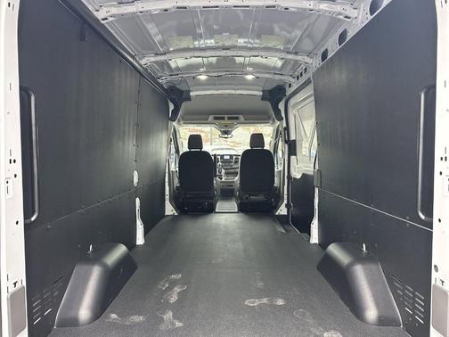 2025 Ford Transit-250 148 WB Medium Roof Cargo