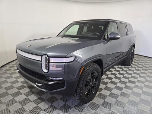 2023 Rivian R1S Adventure Package