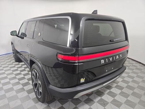2023 Rivian R1S Adventure