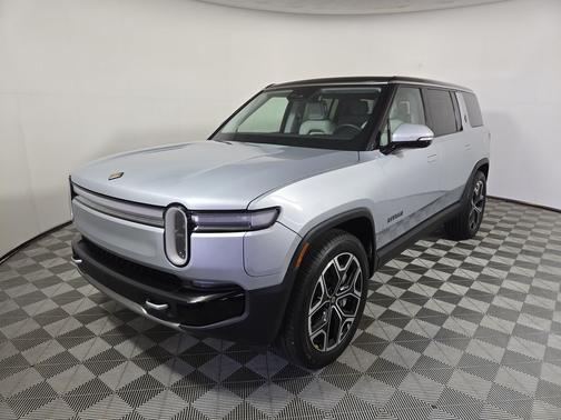 LA Silver paint 2025 Rivian R1S Adventure trim