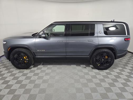 2023 Rivian R1S Adventure
