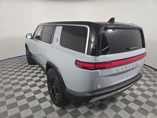 2022 Rivian R1S Launch Edition