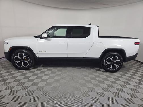 2022 Rivian R1T Adventure