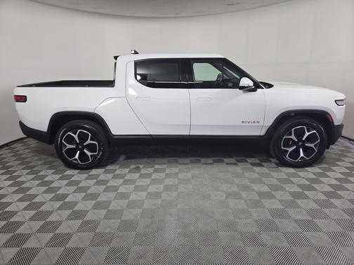 2022 Rivian R1T Adventure