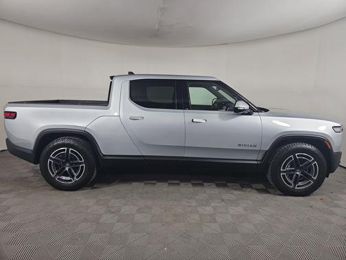 2025 Rivian R1T Adventure trim