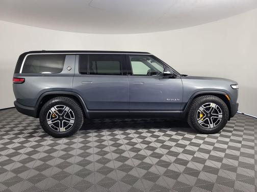 2022 Rivian R1S Launch Edition