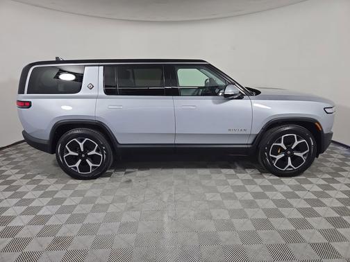 LA Silver 2024 Rivian R1S Adventure Quad Motor Large Pack