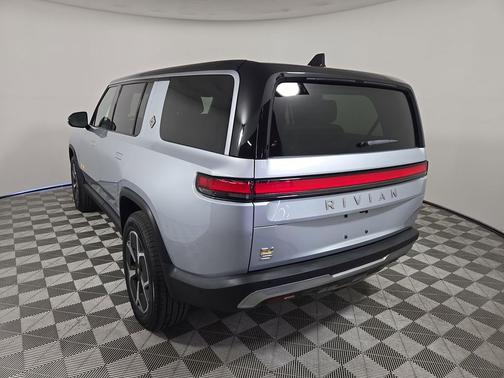 LA Silver 2024 Rivian R1S Adventure Quad Motor Large Pack