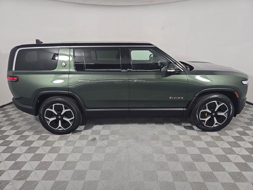 2023 Rivian R1S Adventure