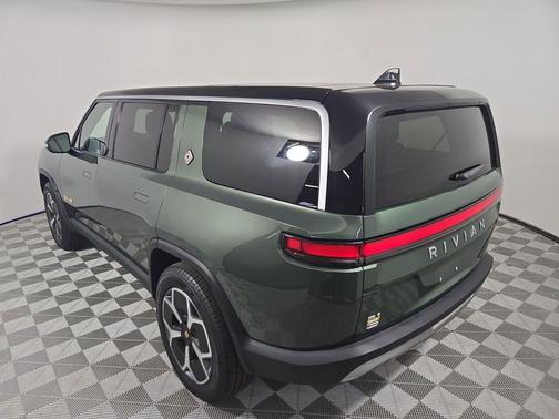 2023 Rivian R1S Adventure