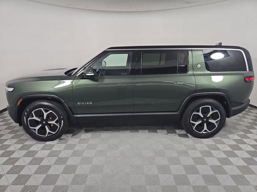 2023 Rivian R1S Adventure