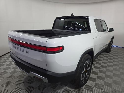 2023 Rivian R1T Adventure Quad Motor Large Pack