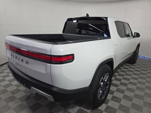 2022 Rivian R1T Adventure