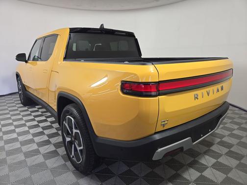 2022 Rivian R1T Adventure