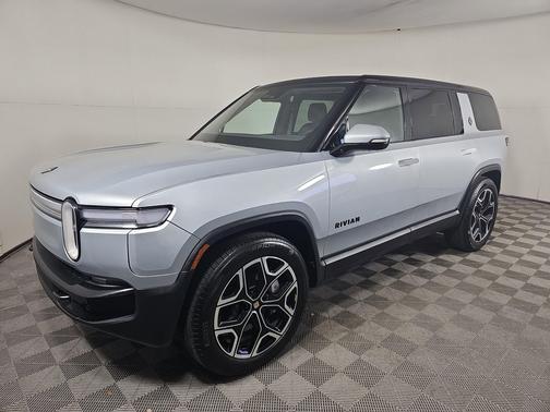 LA Silver paint 2025 Rivian R1S Adventure trim